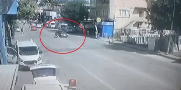 Karşıdan karşıya geçmek isterken otomobil çarptı