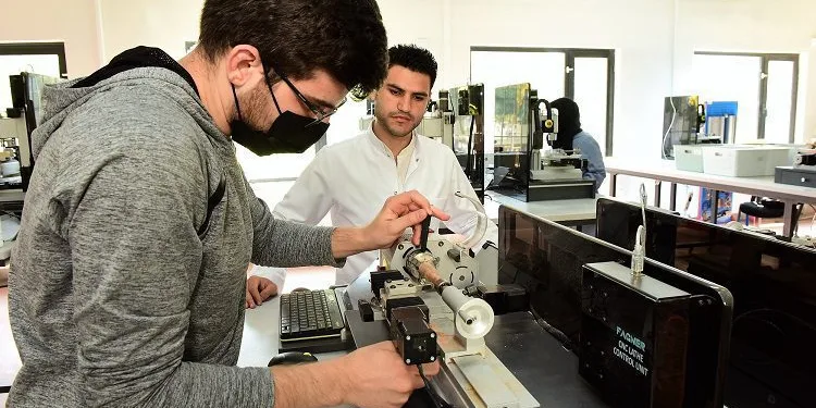 Bursa Yıldırımlı gençler meslek sahibi oluyor