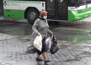 Bursalılar yağmura hazırlıksız yakalandı