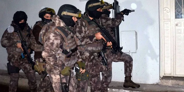Bursa’da FETÖ’nün ‘gaybubet’ yapılanmasına operasyon