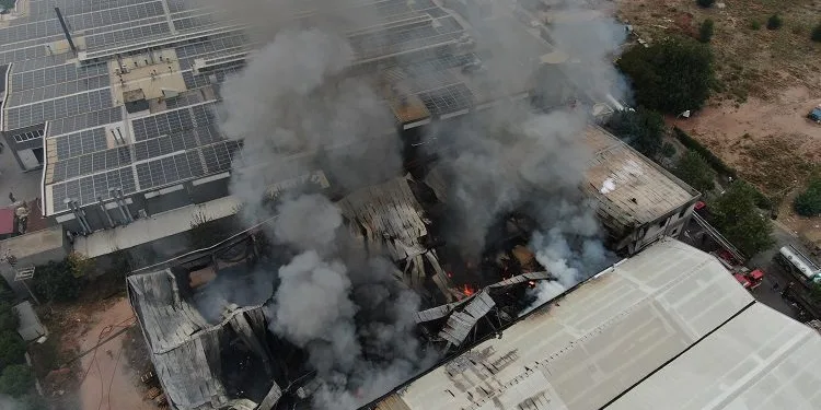 Bursa’daki fabrika yangını 3,5 saatte kontrol altına alındı