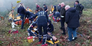 Yolcu otobüsü uçuruma yuvarlandı! Ölü ve yaralılar var
