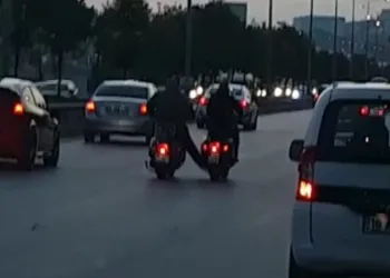 Bursa’da iki motosikletinin ilginç anları