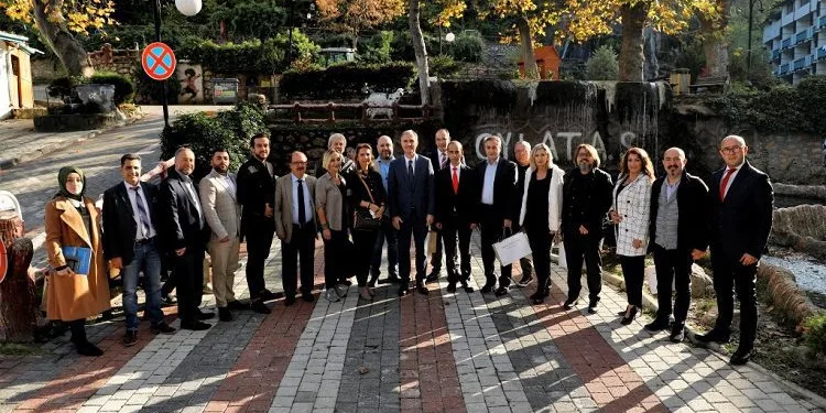 İnegöl Belediye Başkanı köşe yazarlarıyla buluştu