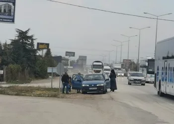 Bursa’da kokuyu duyan durdu! 2 kişi hastanelik oldu