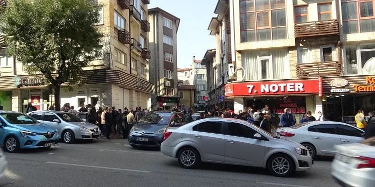 Bursa’da uzun kuyruklar oluştu, vatandaş isyan etti