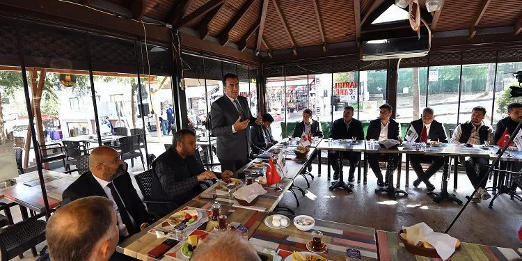 Çarşı esnafından Başkan Dündar’a teşekkür