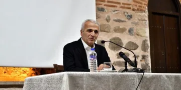 Prof. Dr. Ekrem Demirli Yunus Emre’yi Anlattı