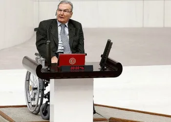 Deniz Baykal’ın vekilliğinin düşürülmesi için TBMM’ye başvuru