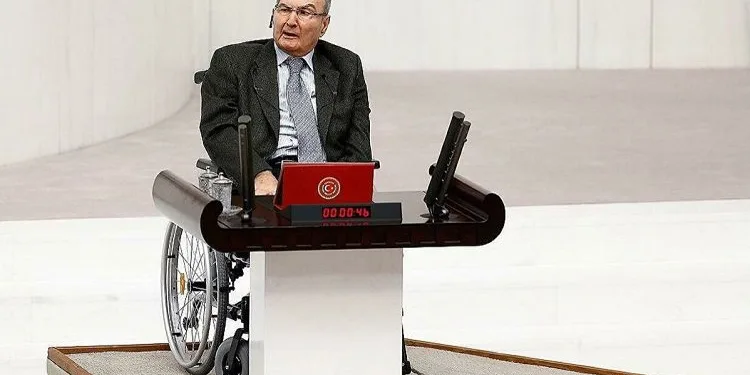 Deniz Baykal’ın vekilliğinin düşürülmesi için TBMM’ye başvuru