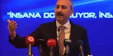 Adalet Bakanı Gül: Yanı başımızda terör devleti koridoruna asla izin vermeyeceğiz