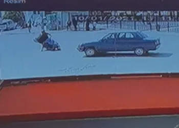Bursa’da motosiklete çarpan sürücü kaçtı