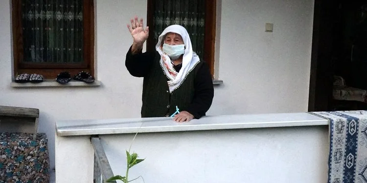 106 yaşında virüsü yendi: Sağlığımı aşıya borçluyum