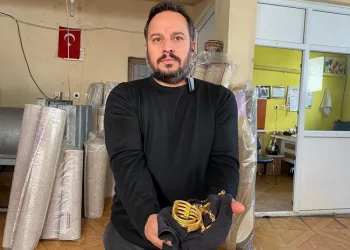 Bursa’da iş yerinde 25 bin liralık altın buldu