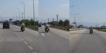 Bursa’da motosikletle tehlikeli yolculuk