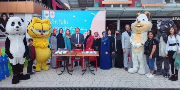 Hayvanları koruma günü İnegöl AVM’de kutlandı