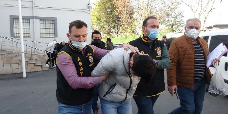 Bursa’daki kuyumcu soygununda 4 şüpheli adliyede