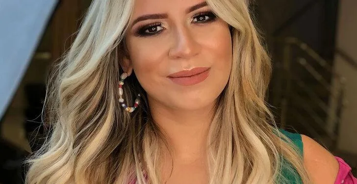 Ünlü şarkıcı uçak kazasında öldü
