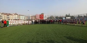 Alanyurt semt sahası törenle açıldı