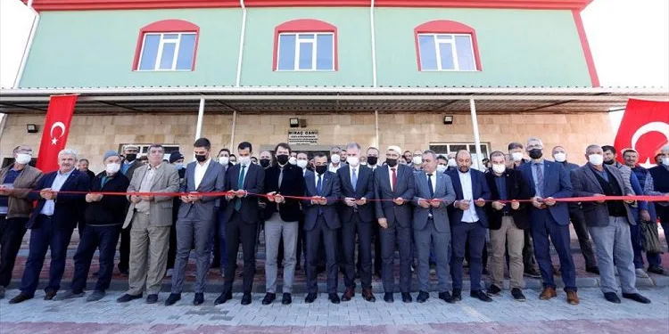 Akhisar Miraç Camii törenle açıldı