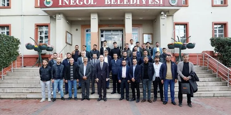 Genç çiftçiler İnegöl Belediyesi ile dünyayı takip ediyor