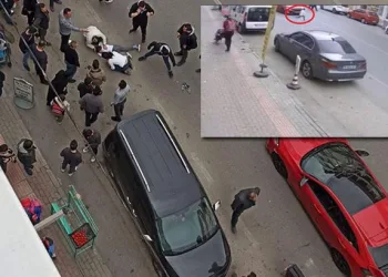 Bursa’da yola fırlayan çocuk otomobilin altında kaldı