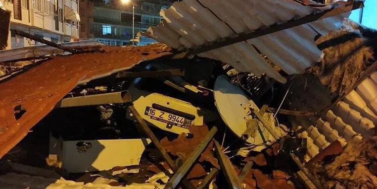Bursa’da şiddetli fırtınanın bilançosu belli oldu