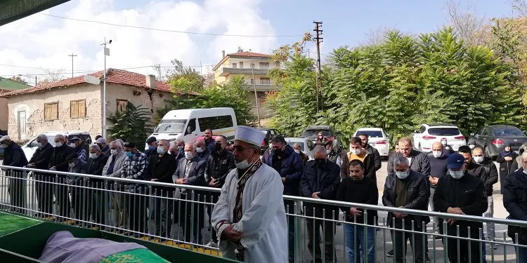 Oyuncu Semra Dinçer son yolculuğuna uğurlandı