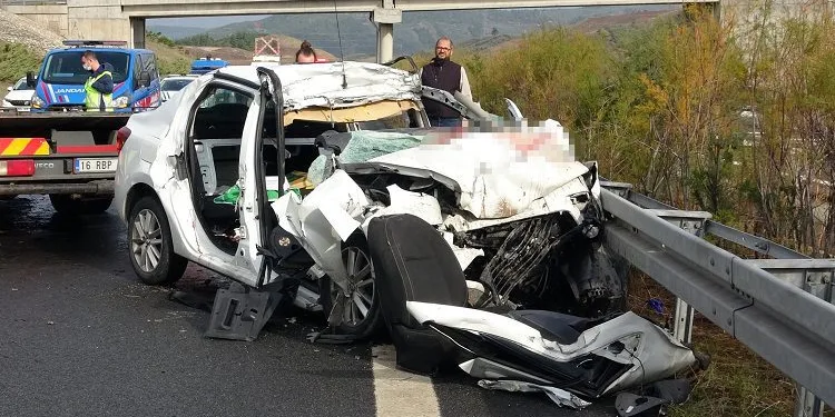 Bursa’da ölümlü kaza! 4 kişi feci şekilde can verdi