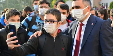 Başkan Yılmaz öğrencilerle buluşuyor