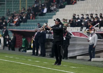 Taner Taşkın’dan Bursaspor taraftarına övgü