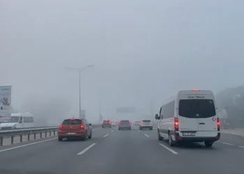 Bursa’da sabah saatlerinde yoğun sis etkili oldu