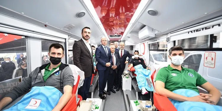 Bursa Büyükşehir’den Kızılay’a anlamlı bağış