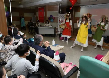 Bursa’da lösemili çocuklar için tiyatro etkinliği