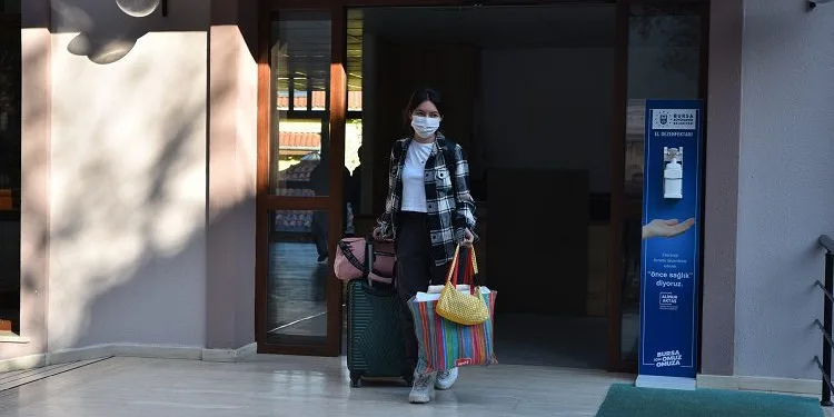 Bursa’da karantinadaki üniversite öğrencilerine özel ilgi