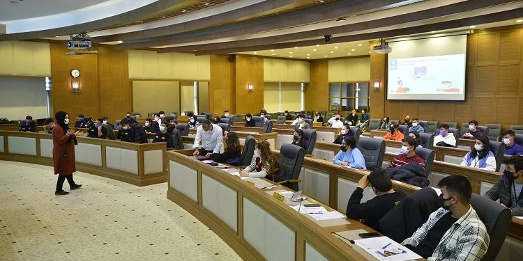 Dönem stajyerlerine oryantasyon eğitimi