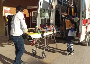 Bursa’da inşaattan düşen çocuğu kum yığını kurtardı