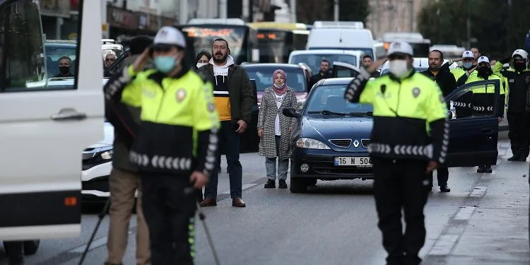 Saat 09.05’te Bursa’da hayat durdu
