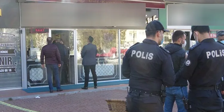 Bursa’da silahlı kuyumcu soygunu