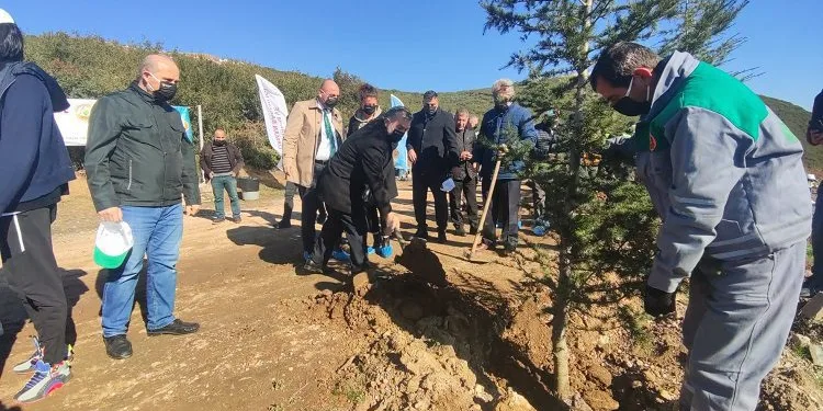 Bursa Orhangazi’de 5 bin fidan toprakla buluştu