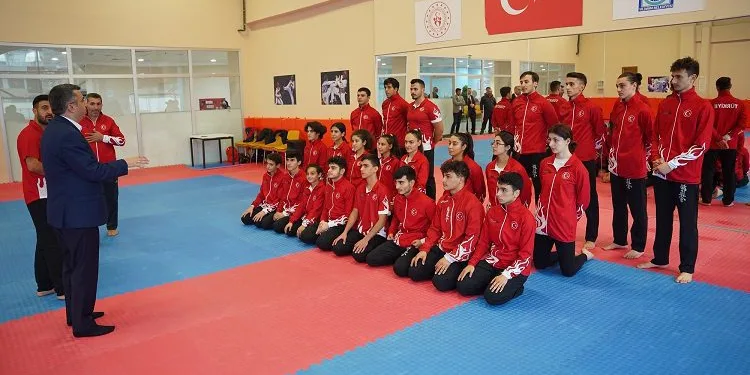 Başkan Yılmaz şampiyonları Polonya’ya uğurladı