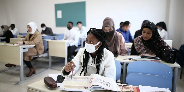 Bu okulda 132 ülkeden öğrenci var