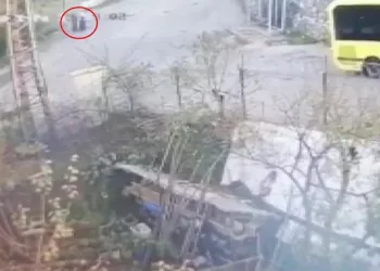 Bursa’da freni boşalan minibüs 2 kadını ezdi