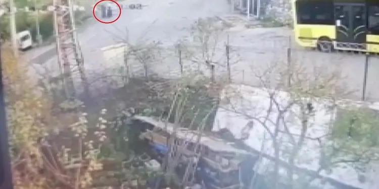Bursa’da freni boşalan minibüs 2 kadını ezdi