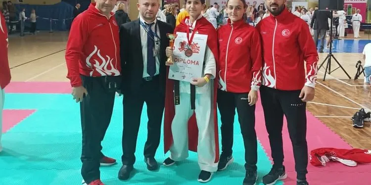 Yıldırımlı sporcu Avrupa üçüncüsü