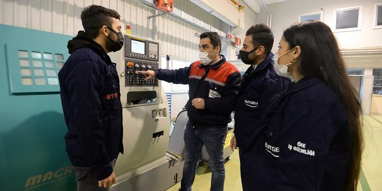 BUTGEM kursiyerleri mezun olmadan iş sahibi oluyor