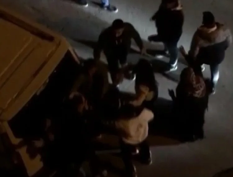 Bursa’da sokak ortasında birbirlerine girdiler