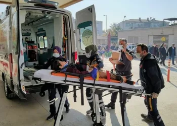 Bursa’da otomobilin çarptığı çocuk ağır yaralandı