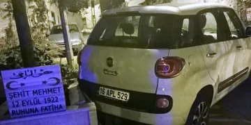 Bursa’da şehit mezarına çarptı aracı bırakıp kaçtı
