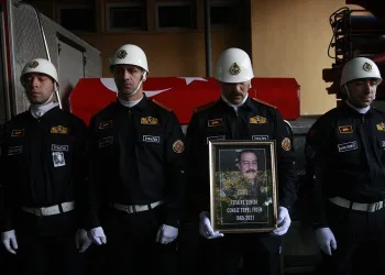 Bursa’da şehit olan itfaiyeciye son görev